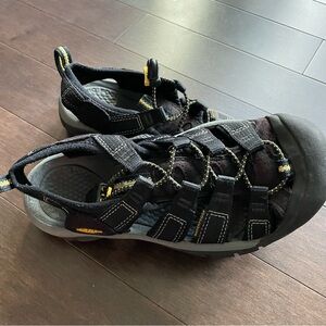 Keen Newport Hiking Sandals Women’s 7